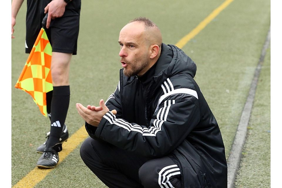 Coach Lulzim Kuqi