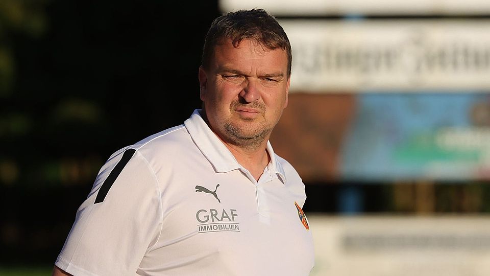 Erich Hartl soll die DJK Arnschwang aus dem Tabellenkeller führen. Los geht diese Mission daheim gegen den FC Amberg.