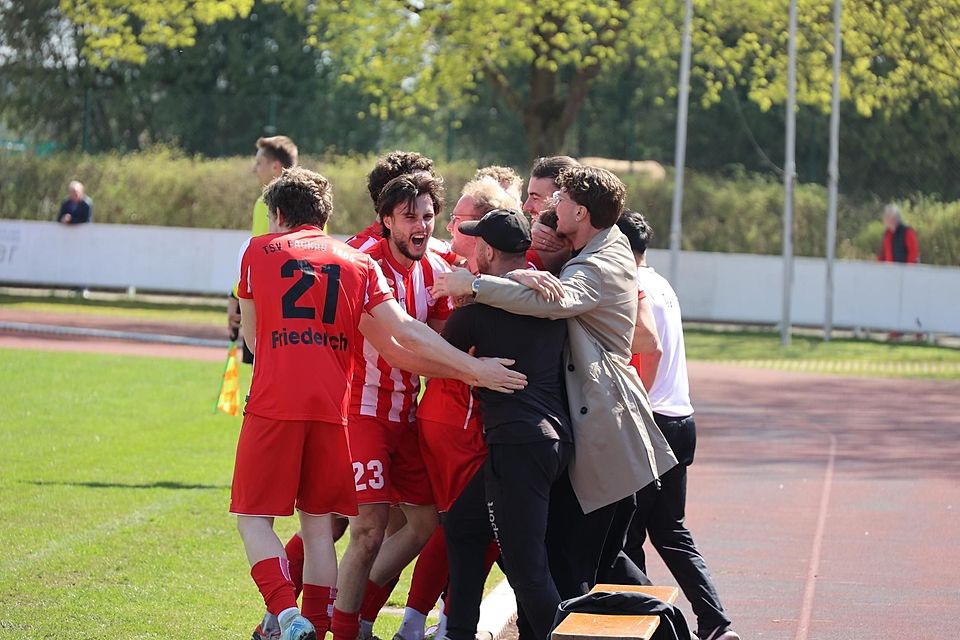Grenzenloser Jubel herrschte beim TSV Dachau 1865 über das 2:1 gegen Durach.