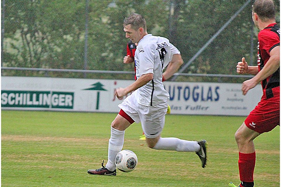Alexander Lammer ist mit elf Treffern der erfolgreichste Torschütze des TSV Aindling. Er soll in Kürze auf den Platz zurückkehren und für neuen Schwung im Sturm sorgen.  Foto: Melanie Nießl
