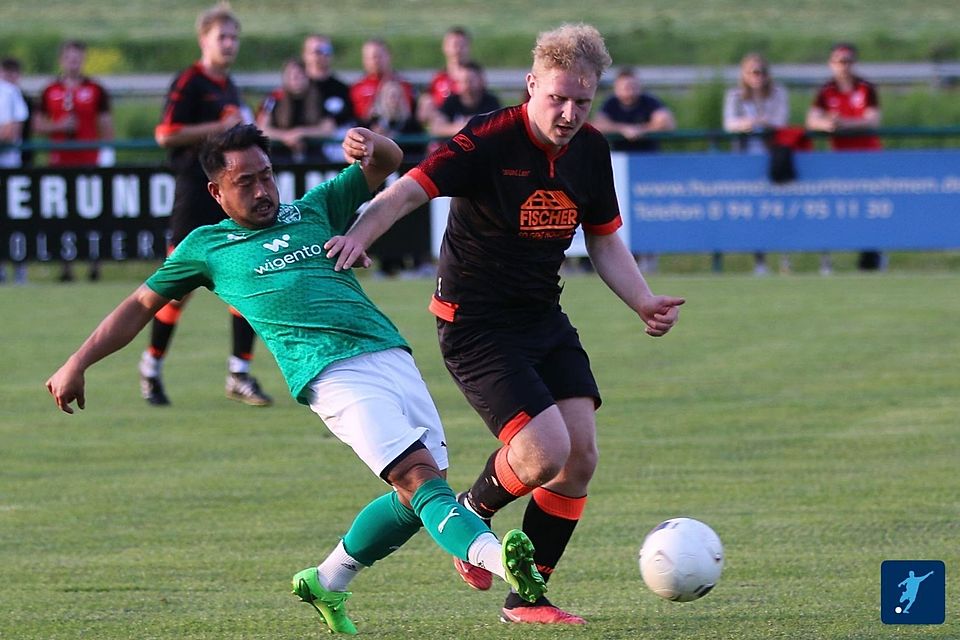 „Pro Spiel ein Punkt“ lautet das etwas andere Saisonziel bei Liganeuling SV Schmidmühlen II (rechts).