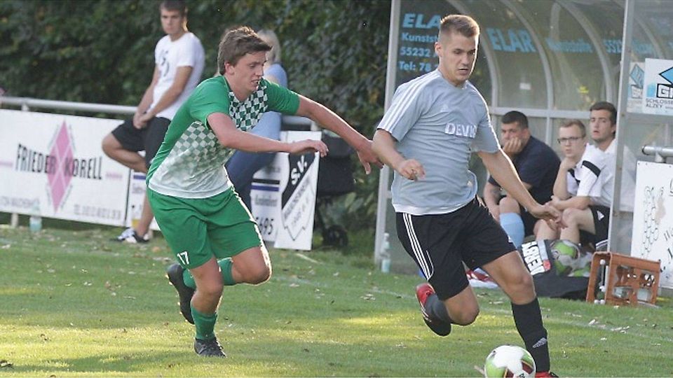 Zum Zuschauen verurteilt: Wegen einer Schulterverletzung steht Silas Riegel (links) beim VfL Gundersheim momentan auf der Ausfallliste.	Archivfoto: photoagenten/Axel Schmitz