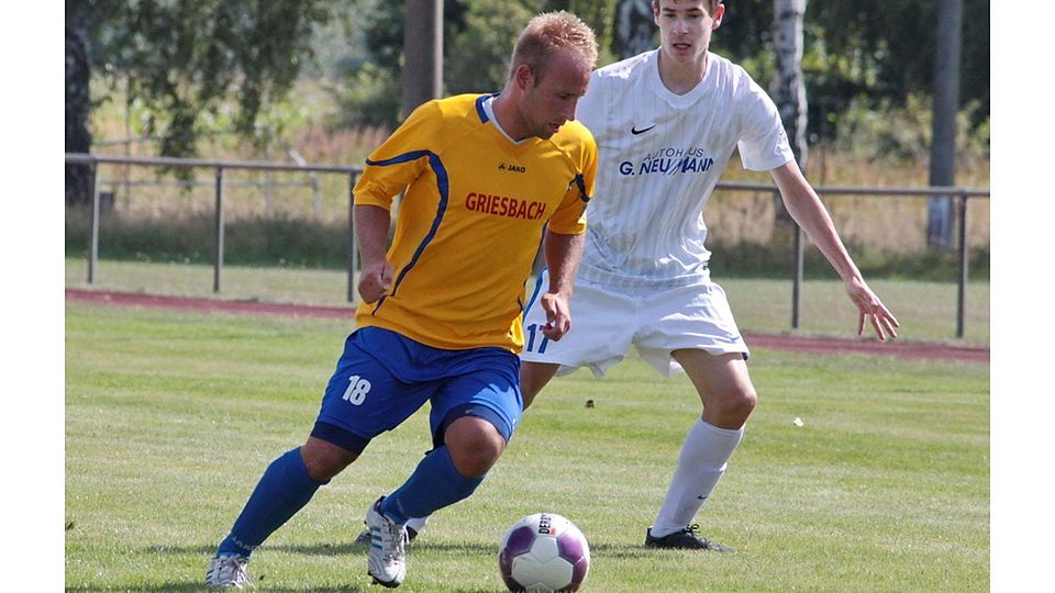 Markus Dörry (vorne), hier in der Partie gegen Schöneiche, traf für Laubsdorf. F: Sven Bock