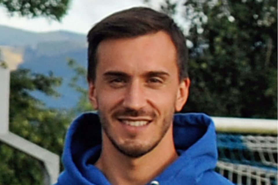 Giuseppe Paletta, der Spielertrainer des Tabellenführers SV Blau-Weiß Waltershofen, spekuliert auf einen Auswärtserfolg in Emmendingen. Giuseppe Paletta, der Spielertrainer des Tabellenführers SV Blau-Weiß Waltershofen, spekuliert auf einen Auswärtserfolg in Emmendingen.