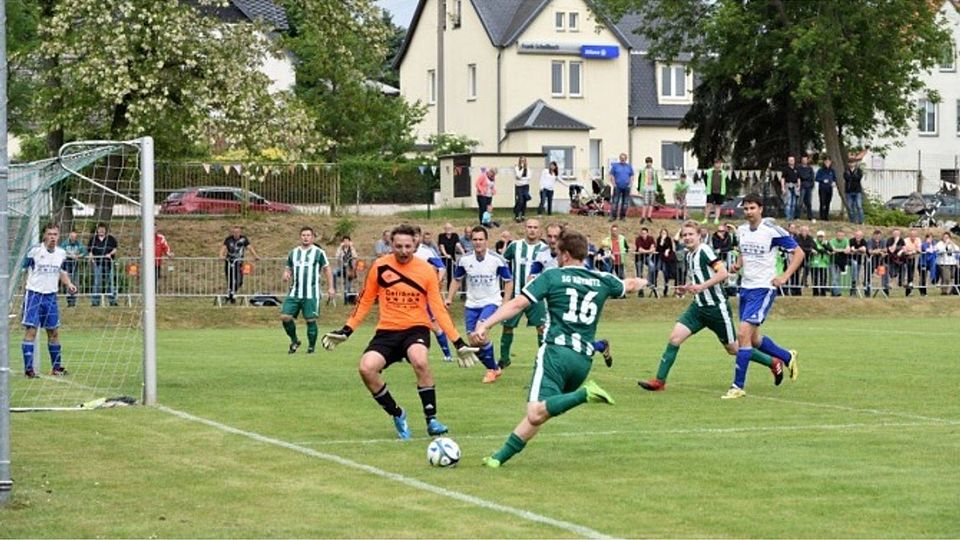 Im letztjährigen Endspiel wusste sich der LSV Tauscha gegen die SG Kreinitz (siehe Bild) durchzusetzen. Nun trifft der Titelverteidiger 2018/2019 in der 2. Runde auf den Ligakonkurrenten vom TSV Radeburg. F: Schneider