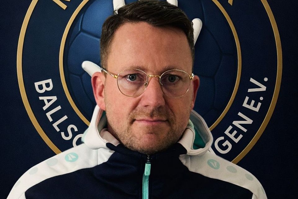 Christian Hasselmann hatte mit Tom Bertram die Idee für "echten Hallenfußball" in Erfurt. Christian Hasselmann hatte mit Tom Bertram die Idee für "echten Hallenfußball" in Erfurt.