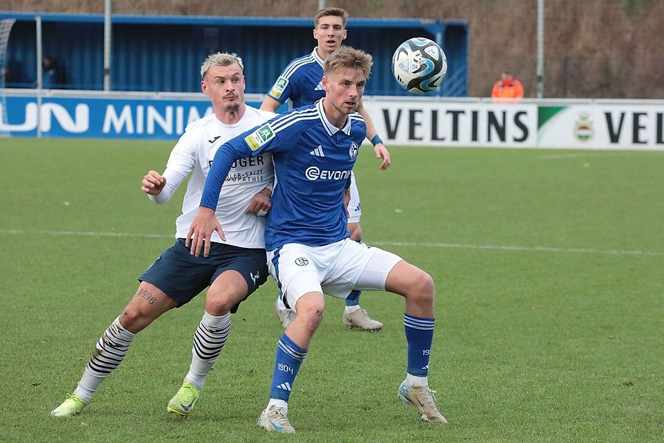 Der SC Wiedenbrück und der FC Schalke 04 II kämpfen um den Klassenerhalt. 