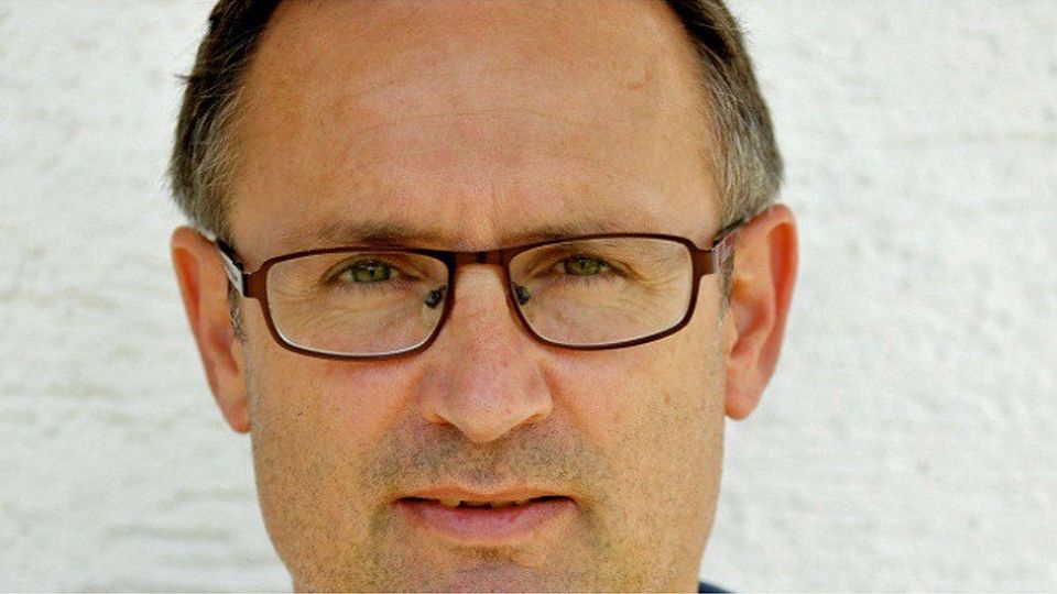 Ab der neuen Saison beim SV 07 Nauheim an der Seitenlinie: Jörg Nowka  F:Uwe Krämer