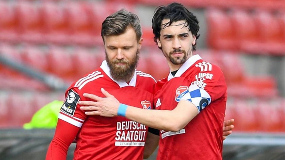 Glücksbringer? Stephan Hain (links) ist zurück – nicht nur Markus Schwabl freut sich.