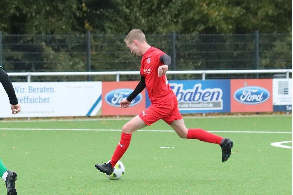 Ole Corleis scheiterte zunächst vom Punkt, dann sorgte er für das 1:0. Ole Corleis scheiterte zunächst vom Punkt, dann sorgte er für das 1:0.