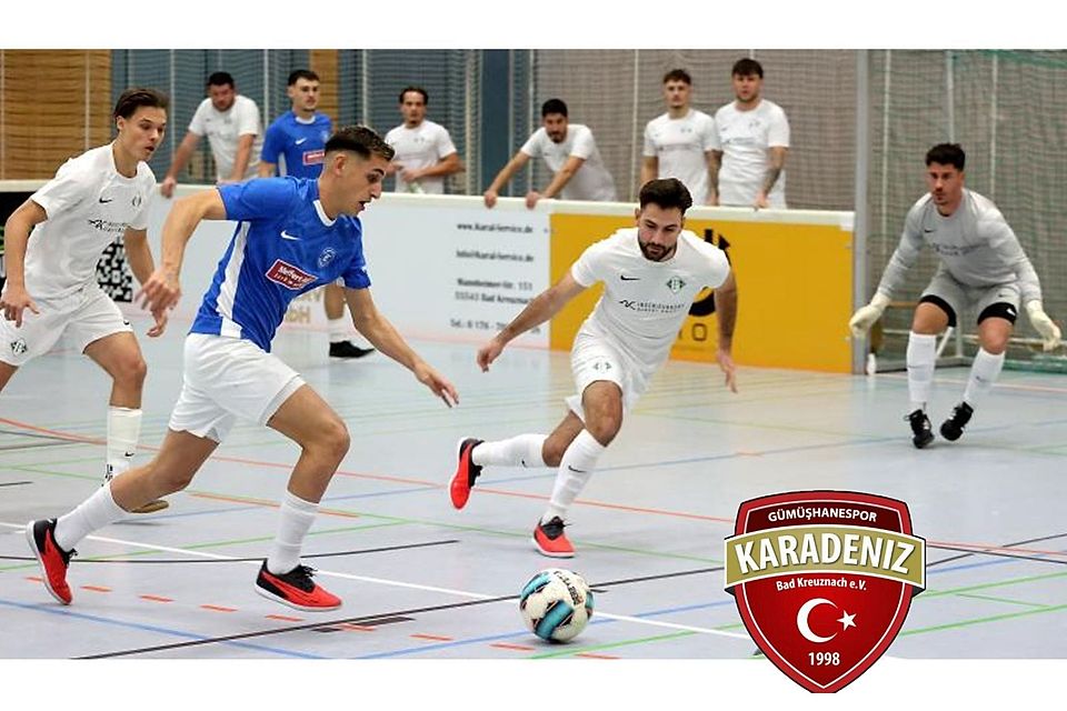 Berkan Celebi von der SG Eintracht zieht an der Planiger Abwehr und Keeper Mark Becker vorbei. Die Eintracht wie auch die TSG trennten sich in der Gruppe 3:3 und zogen gemeinsam ins Finale ein.	Foto: Mario Luge