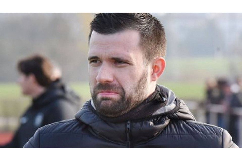 Der Echterdinger Trainer Christopher Eisenhardt trifft mit den Seinen auf das beste Sturmduo der Staffel. Foto: Günter E. Bergmann - Photograph Der Echterdinger Trainer Christopher Eisenhardt trifft mit den Seinen auf das beste Sturmduo der Staffel. Foto: Günter E. Bergmann - Photograph