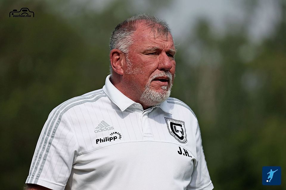 Jürgen Heipertz hat sein Amt als Sportlicher Leiter übergeben und will sich bei Concordia Wiemelhausen am Saisonende als Trainer mit dem Klassenerhalt verabschieden.