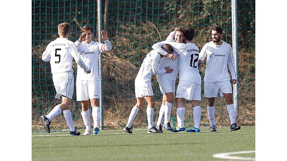 Immer noch in Torlaune: Meister DJK Flörsheim siegt mit 17 Treffern. F: Lorenz
