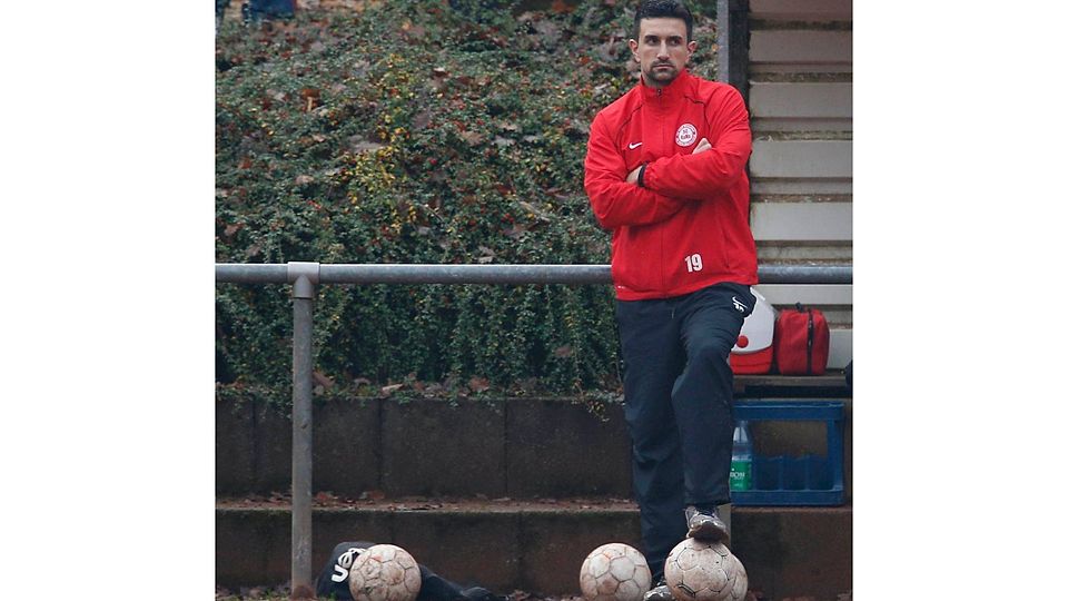 Erstes Pleite im ersten Rückrundenspiel - die SG Rauenthal/Martinsthal von Trainer Daniel Löbelt (Foto) wurde von Eltville kalt erwischt. Archivfoto: Vigneron.