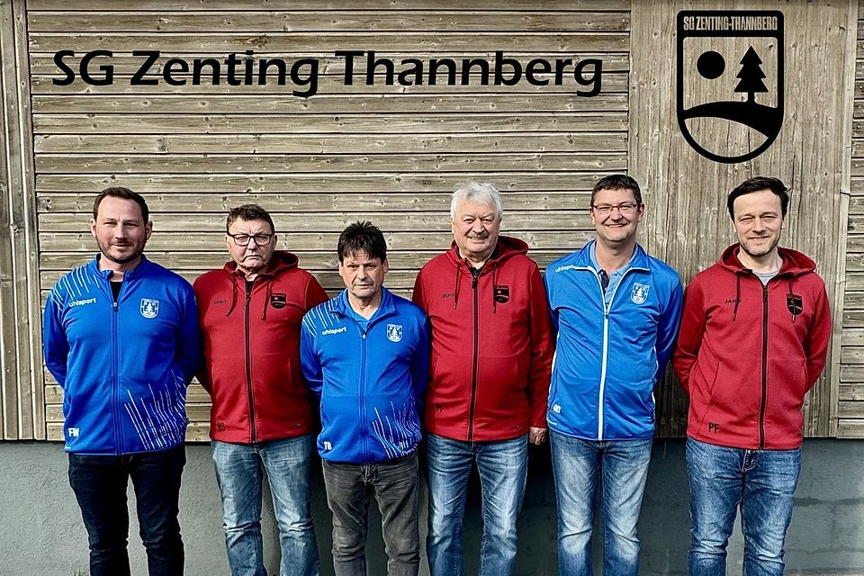 Die Verantwortlichen des SV Zenting und FC Thannberg beim gemeinsamen Gruppenfoto