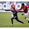 Eines der Karriere-Highlights des Moise Bambara: Gegenspieler von Ribery im Ingolstädter Testspiel gegen die großen Bayern. Foto: dpa