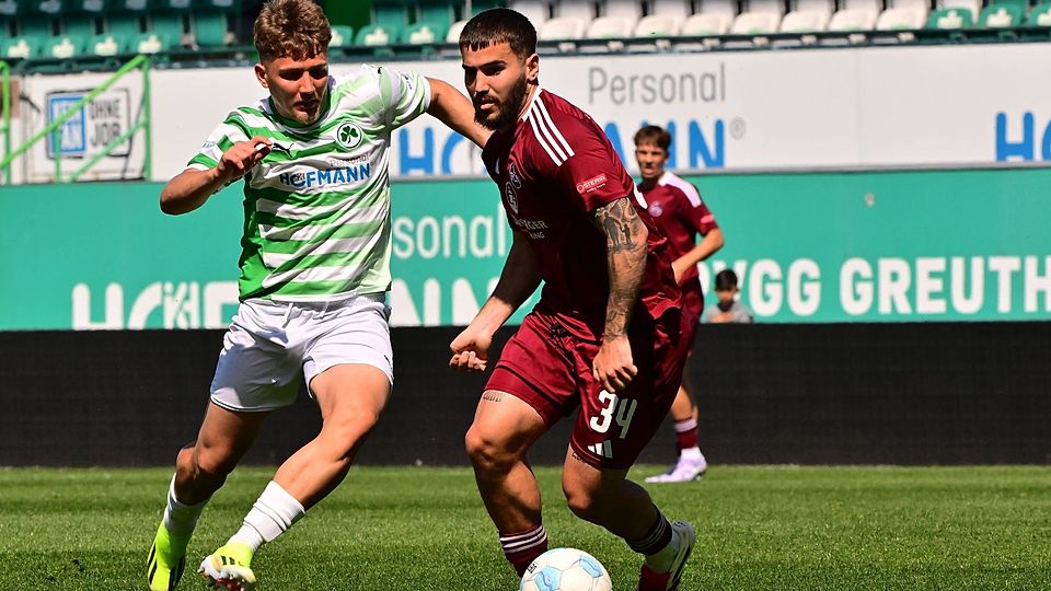 Sofiane Ikene (am Ball) hat sich für einen Wechsel zum FC Rot-Weiß Erfurt entschlossen.