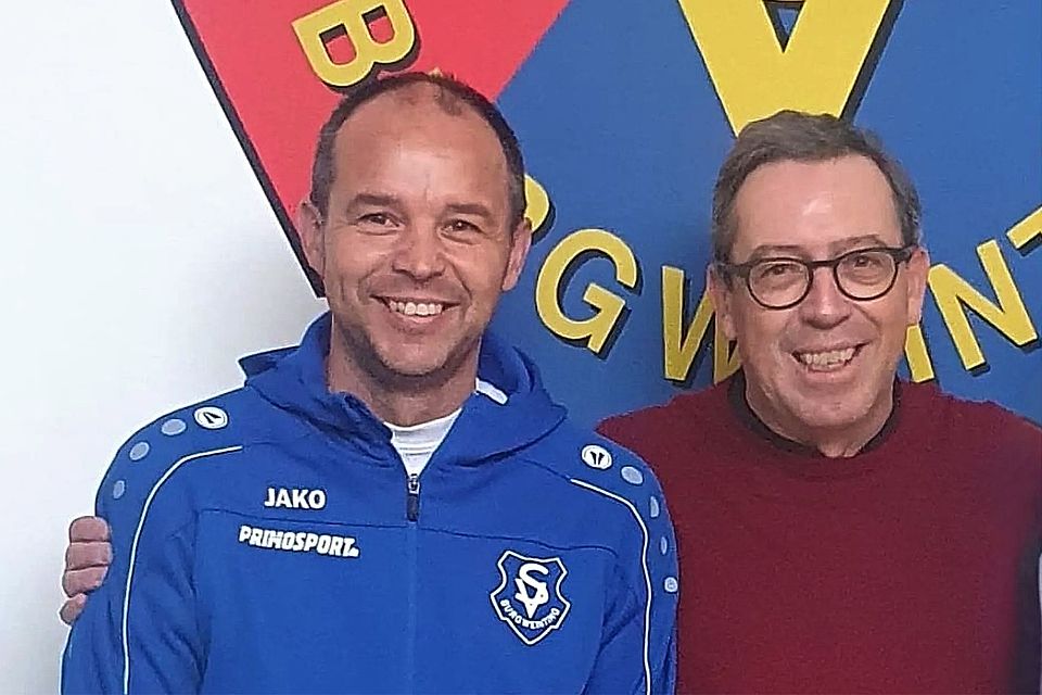 SVB-Vorstand Johann Zilk (rechts) mit dem neuen Cheftrainer Markus Kandsperger.