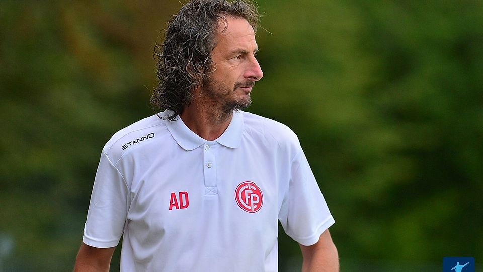 Kann sich über die Leistung seiner Truppe freuen - Passau-Trainer Axel Dichtl