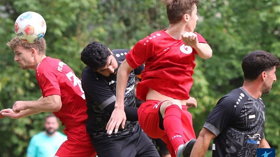 Dersim II mit Hakan Günaydin (schwarz, 2.von links)