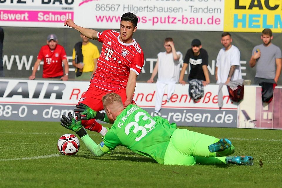 Hielt nicht lange: Felix Thiel (hier gegen den FC Bayern II) beendet das Kapitel Pipinsried.