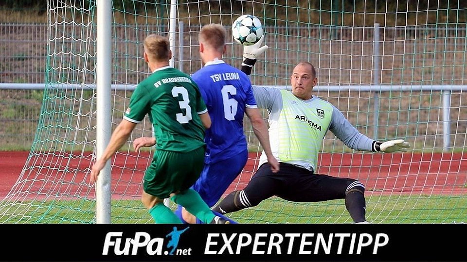 Torhüter Stephan Pfennig vom TSV Leuna tippt den 2. Spieltag der Landesklasse 7. 