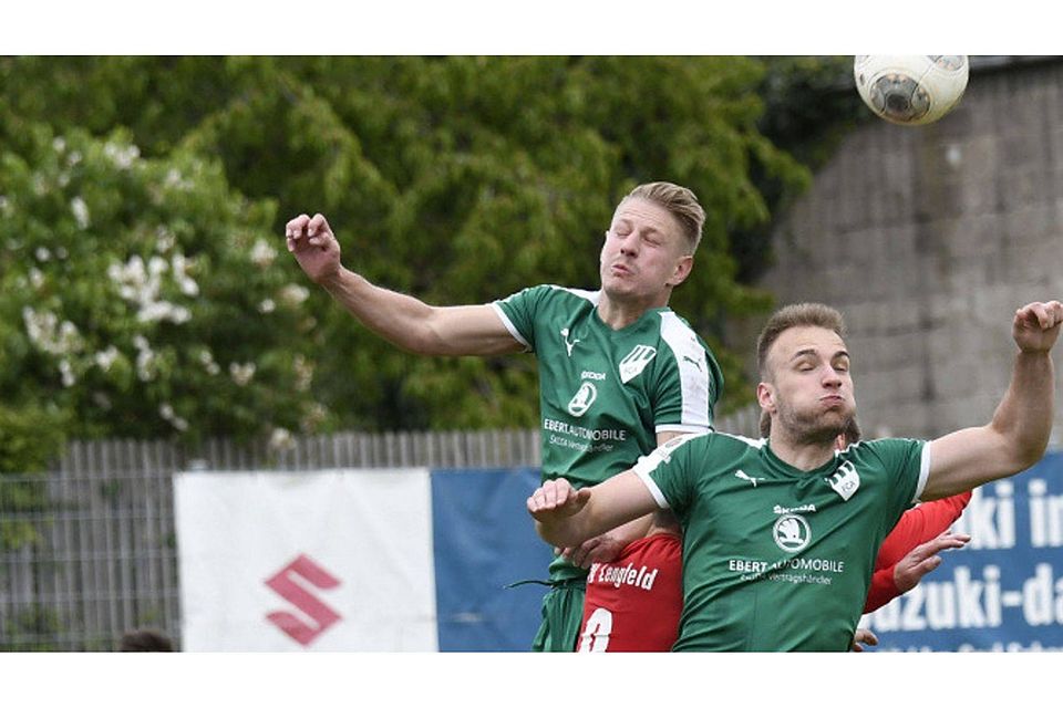 Überlegen: Der FC Alsbach gewinnt in Lengfeld 4:1. Hier beim Kopfball Lukas Moritz (links) und Nick Neumann. 	Foto: Peter Henrich