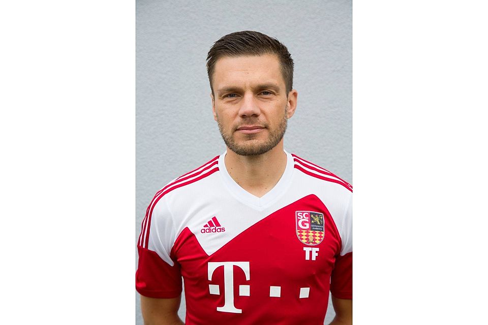 Thomas Ficarra bleibt auch in der neuen Saison Spielertrainer des SC Germania Amberg. Foto: EW
