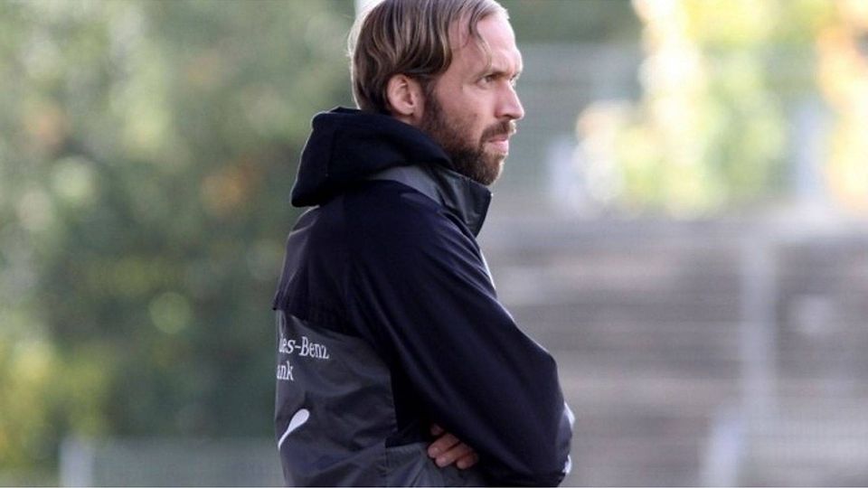 „Wir sind noch nicht durch“, sagt Andreas Hinkel, Trainer des VfB Stuttgart II. Foto: Lommel