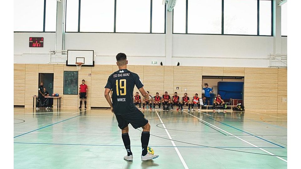 Mit leeren Händen kehren die TSG-Futsaler um Lukas Manneck aus Penzberg zurück.	Archivfoto: Philipp Quint