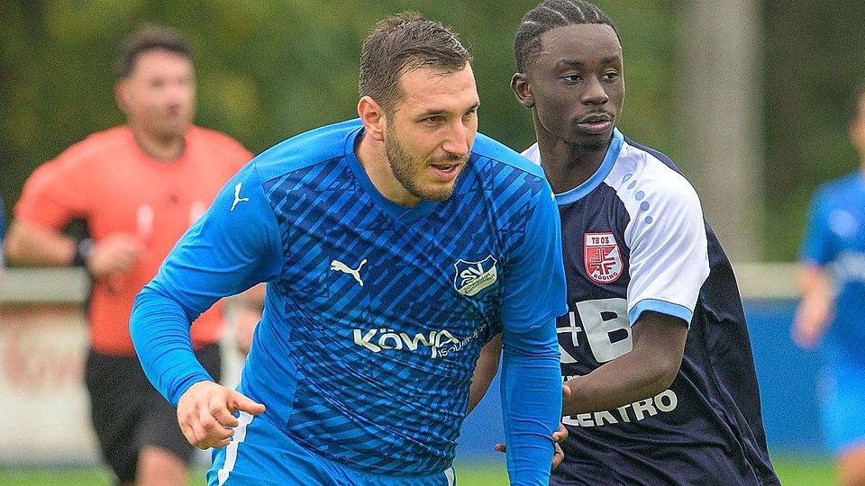 Wechselte innerhalb der Landesliga Mitte: Johannes Böhm (links) verließ den SV Schwandorf-Ettmannsdorf und schloss sich Klassenprimus SpVgg Landshut an.