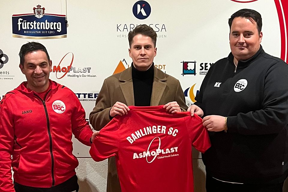 Das neue U-19-Trainerduo Aurelio Martins (von rechts) und Jan Brunner sowie der sportliche Leiter des BSC-Nachwuchsförderzentrums, Kevin Kreuzer. 