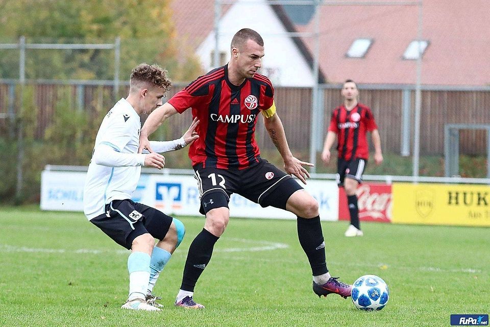 Auch in der Bayernliga ist Donaustaufs Nikola Vasilic nur schwer zu stoppen.