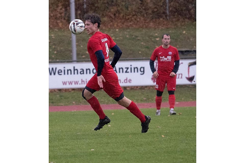 Mit breiter Brust wollen sich der SCBV und Manuel Rook in der Kreisliga-Rückrunde hocharbeiten.