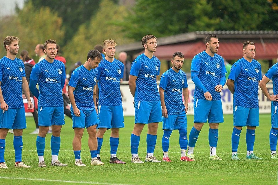 Zu Beginn der Vorbereitung trainiert der SV Schwandorf-Ettmannsdorf mehrmals auf dem Kunstrasenplatz in Bad Abbach.