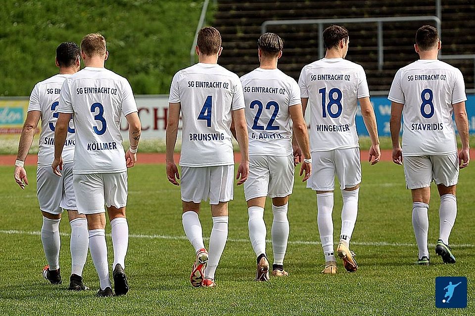 Eintracht Bad Kreuznach will mit einem Sieg in Marienborn die Chance auf Platz 2 in der Verbandsliga aufrecht erhalten.