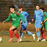 Als der SV Dersim Rüsselsheim (grüne Trikots) und dem VfB Ginsheim (blaue Trikots) sich das letzte Mal am 15. Spieltag der Gruppenliga gegenüberstanden, endete das Duell 2:2.
