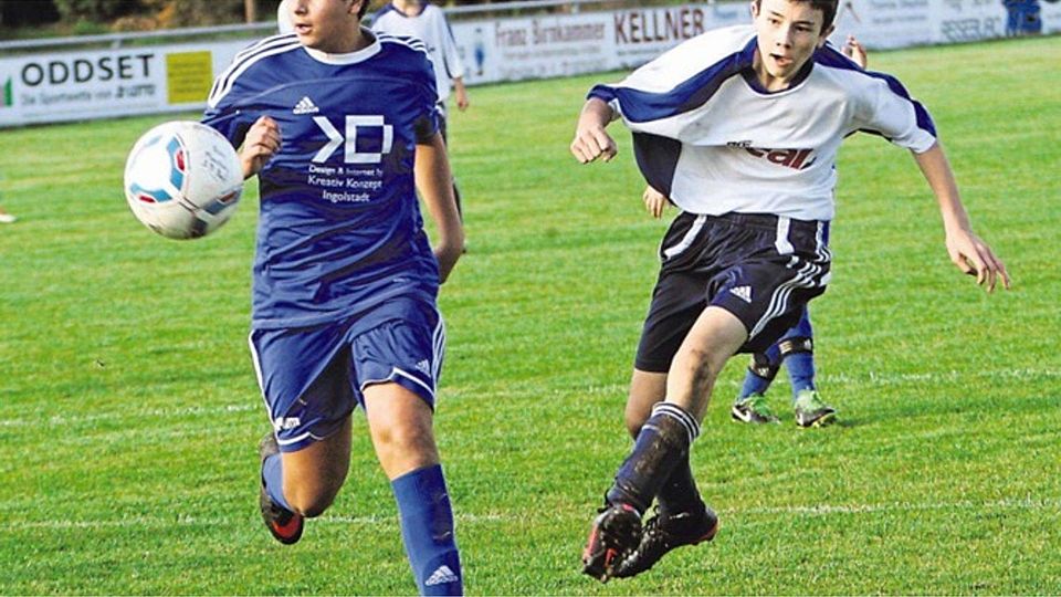 Den Siegtreffer für das JFG-Team zum 2:1 erzielte Jonathan Kilech (r.).