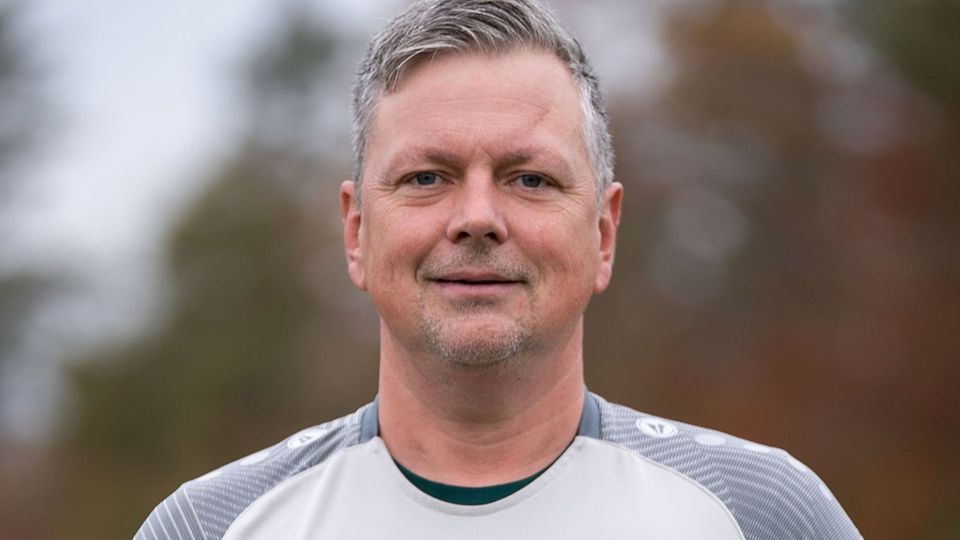 Hauptverantwortlich für die positive Entwicklung des FSV Grün-Weiß Stadtroda. Trainer Peter Dauel.