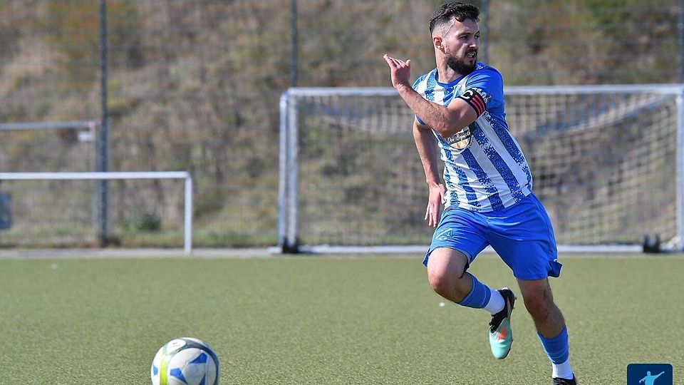 Der VfB Ginsheim und Kapitän Ilias Syah müssen sich zum ersten mal in der laufenden Gruppenliga Saison geschlagen geben. 