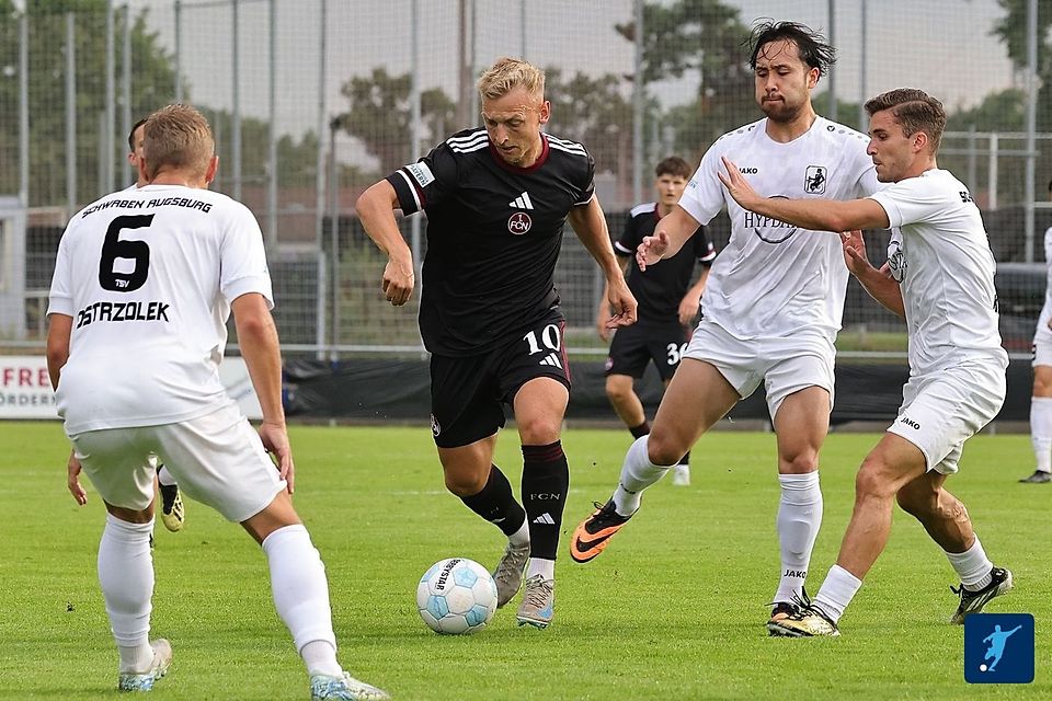 Dreh- und Angelpunkt bei den "Club-Amateuren": Benedikt Kirsch (Mitte).