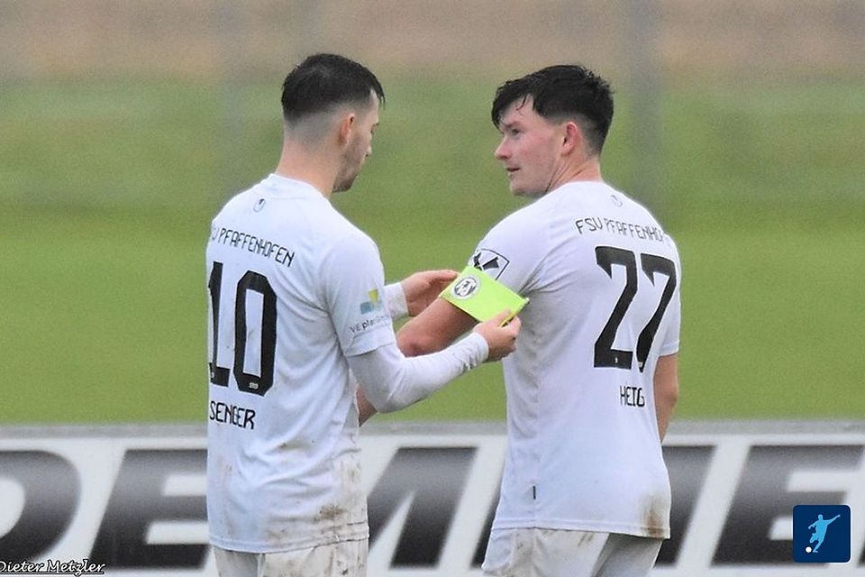 Zeigten eine tolle Moral gegen Aystetten, aber belohnten sich am Ende nicht: Die Spieler des FSV Pfaffenhofen.