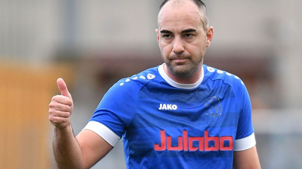 Daumen hoch: Hakan Ilhan bleibt im Trainerteam des FSV Seelbach | Foto: Wolfgang Künstle