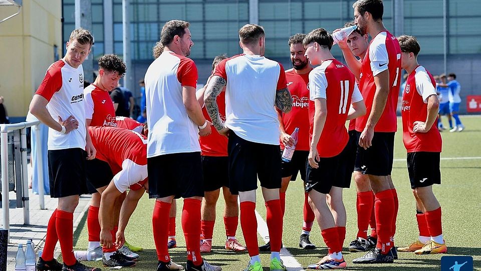 Späte Entscheidung: Dank eines Elfmetertreffers kurz vor dem Abpfiff kommt die SG Leeheim/Wolfskehlen gegen den zweiten der A-Liga, Concordia Gernsheim, doch noch zu einem durchaus verdienten Punkt.