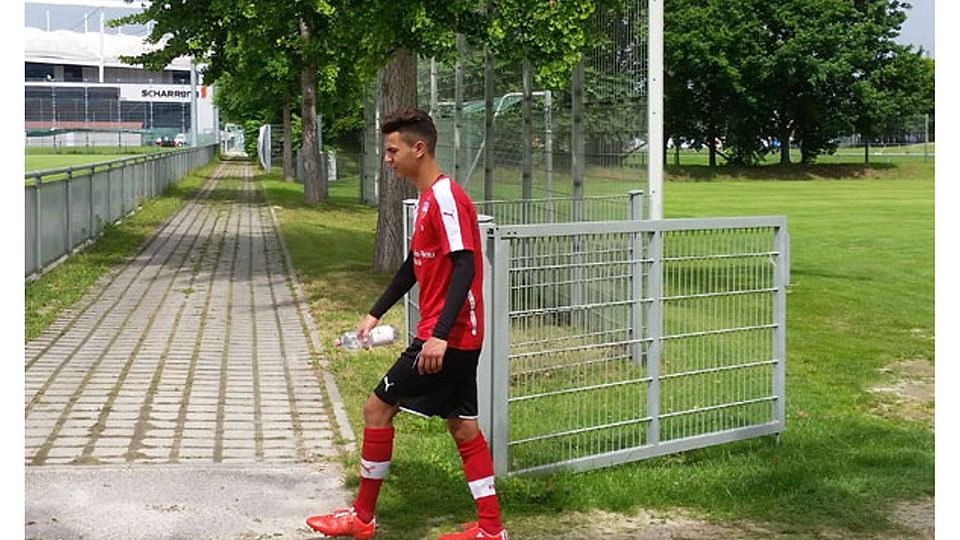 Samir Bajrami heute nach dem Vormittagstraining beim VfB II. Foto: FuPa
