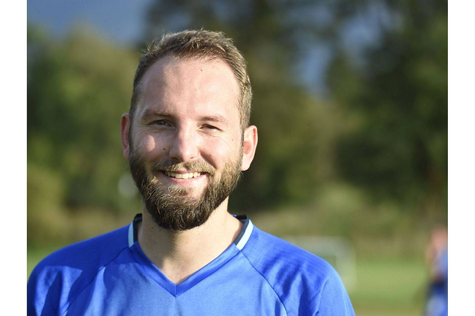 Erzielte einen Hattrick gegen Kreuths Reserve: Spielertrainer Sebastian Fischer.  THOMAS PLETTENBERG