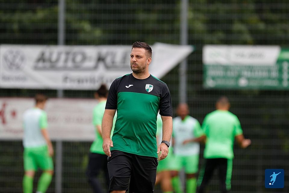 Benjamin Apidopoulos (im Bild) wurde beim SV Zeilsheim von seinen Aufgaben als Co-Trainer entbunden. 