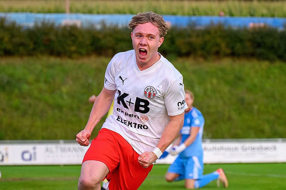 Konstantin Landstorfer brachte den ASV Cham bereits nach wenigen Minuten in Führung. Am Ende stand ein achtbares 2:2 gegen Regionalligist Hankofen. Konstantin Landstorfer brachte den ASV Cham bereits nach wenigen Minuten in Führung. Am Ende stand ein achtbares 2:2 gegen Regionalligist Hankofen.