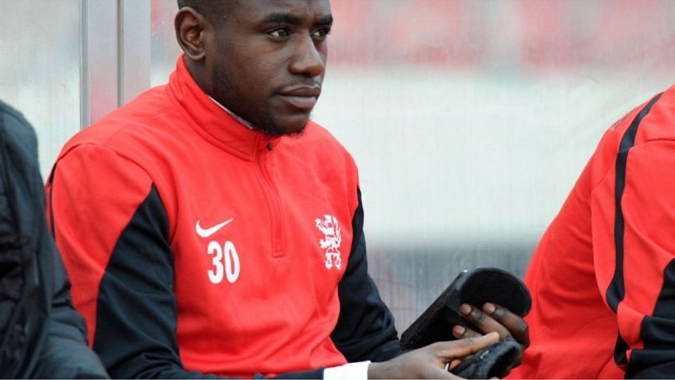 F: Eibner Pressefoto Im Test gegen den SSV Sand per Kopf erfolgreich: Kassels Offensivakteur Cabrel Mendy.